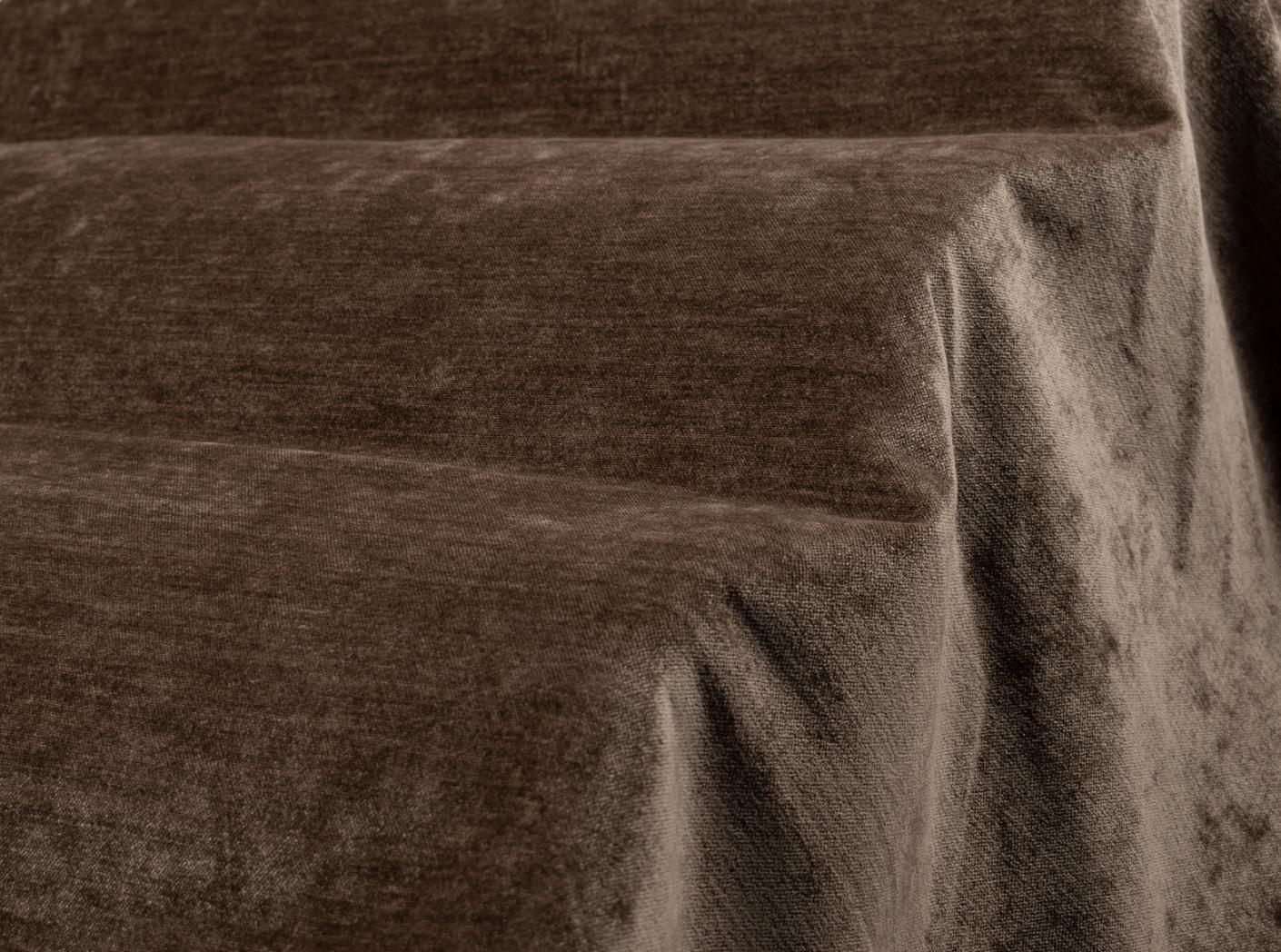 Fabric Eros 46 Mid brown Fabric Eros 46 Mid brown