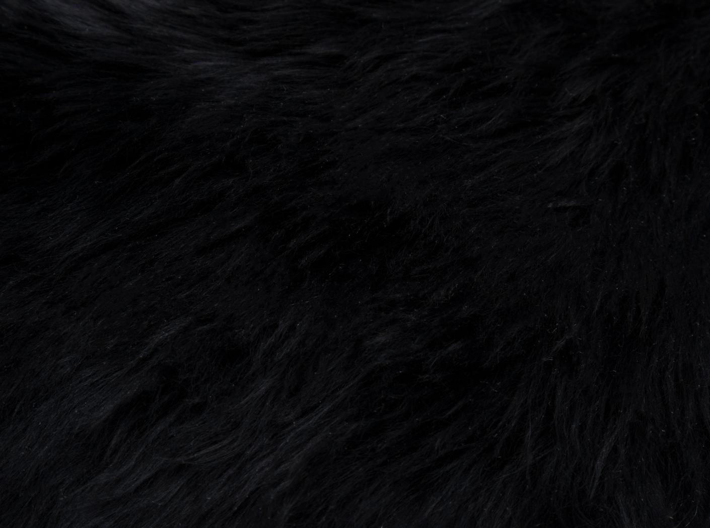 Lamb skin Black, apx 0,7 m2/hide Lamb skin Black, apx 0,7 m2/hide