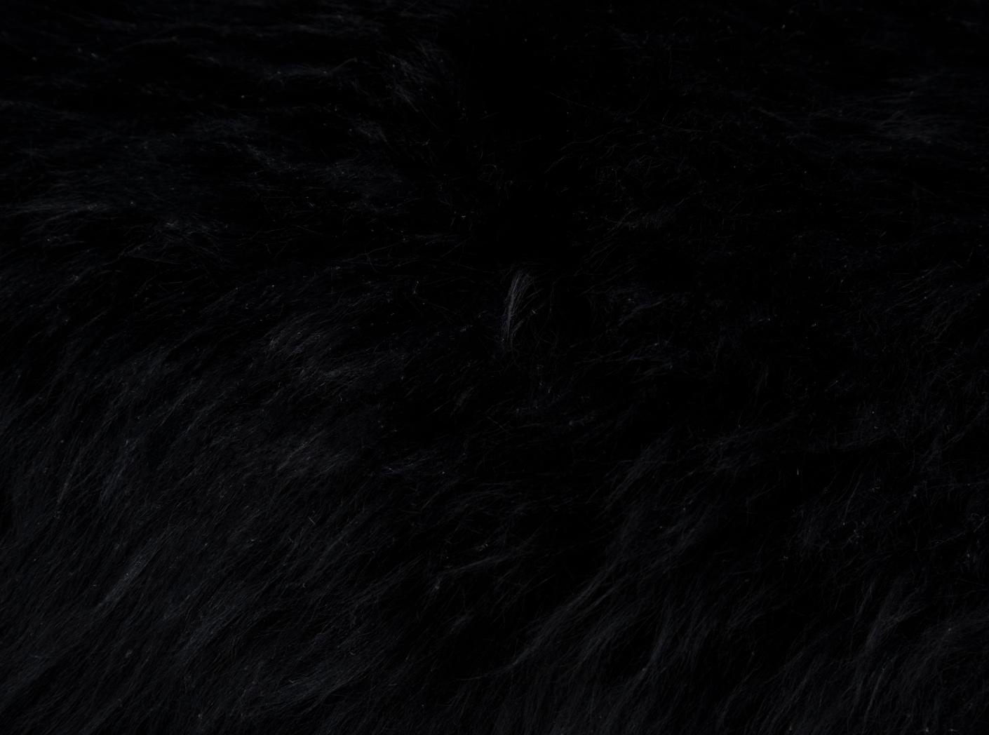 Lamb skin Black, apx 0,7 m2/hide Lamb skin Black, apx 0,7 m2/hide