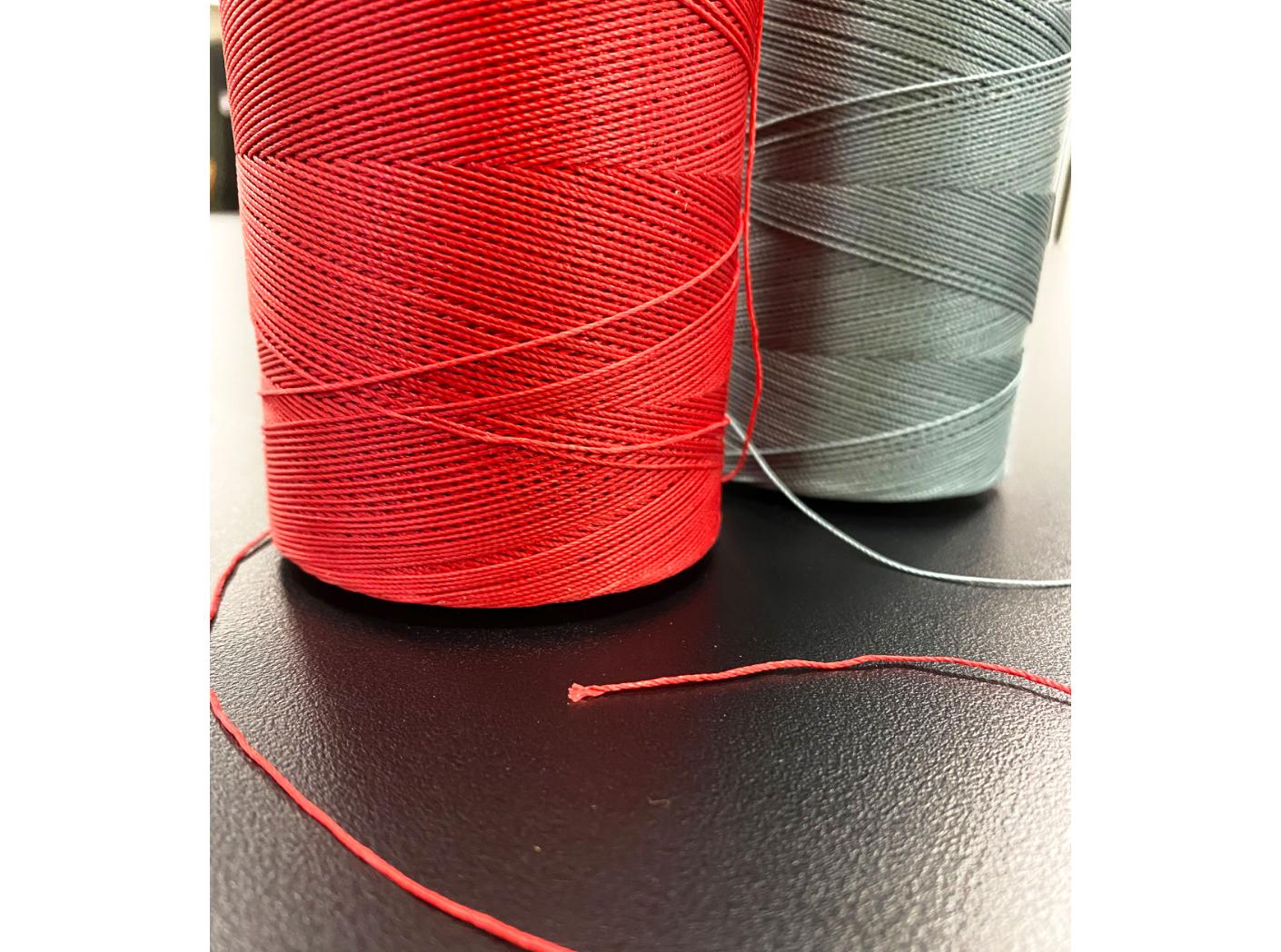 Sewing thread Serafil 15 waxed T90, 0852 Grey, 1000m/rl Sewing thread Serafil 15 waxed T90, 0852 Grey, 1000m/rl