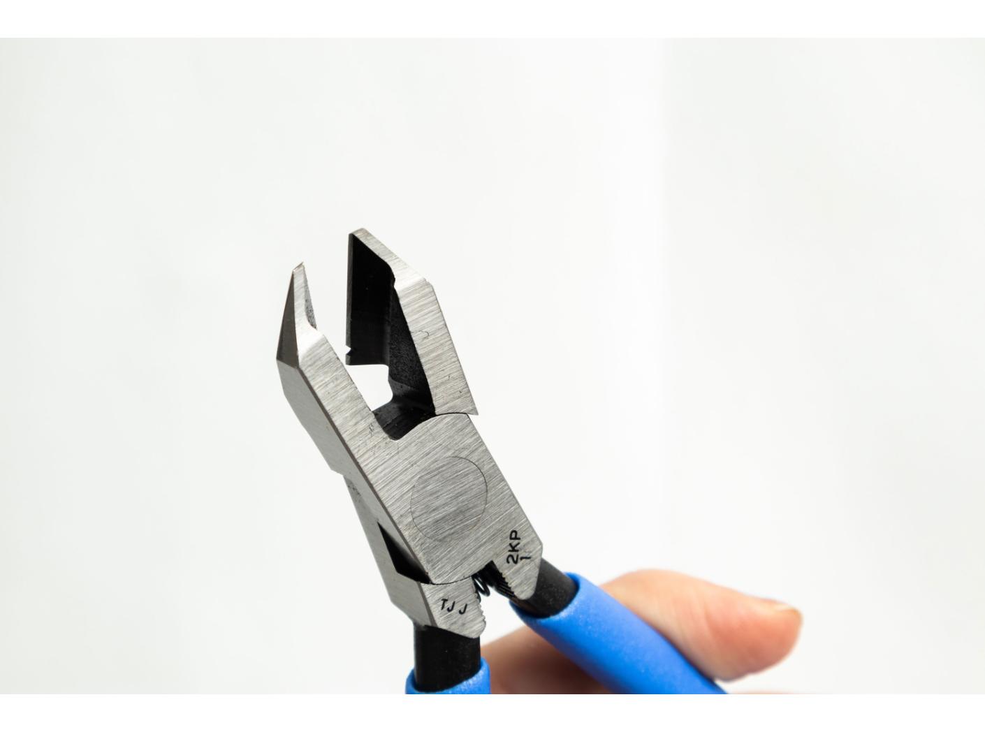 Curved plier with spring, 150mm Curved plier with spring, 150mm