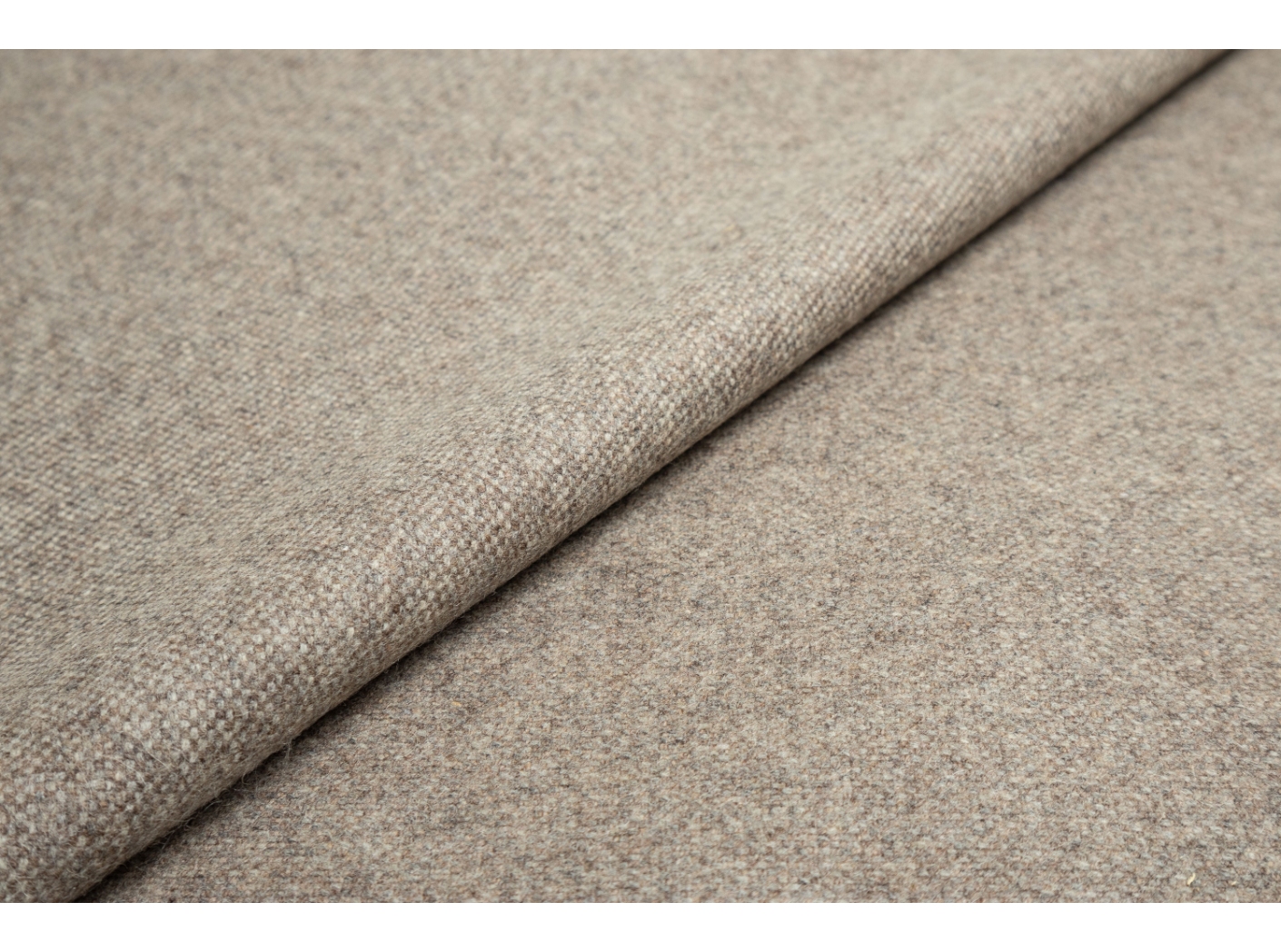 Fabric Margrethe 632 Feather Fabric Margrethe 632 Feather