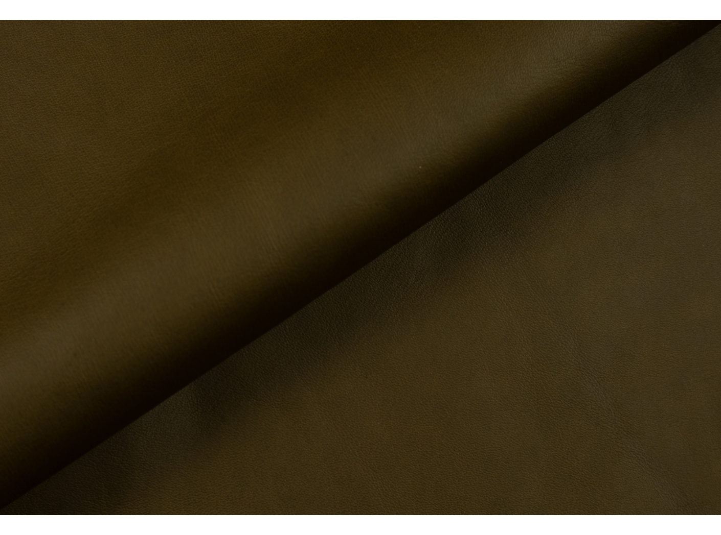 Leather Vitoria M olive-tanned Olive green Leather Vitoria M olive-tanned Olive green