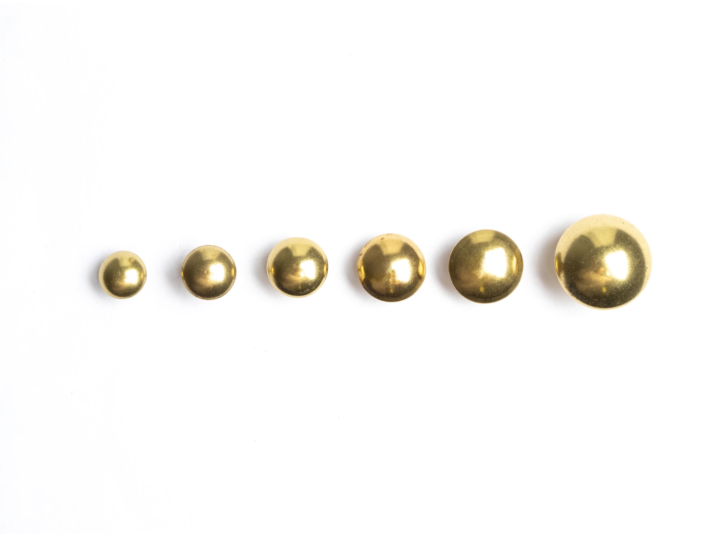 Decorative nails Brass Z90, Ø9mm, 1000pc/fp Decorative nails Brass Z90, Ø9mm, 1000pc/fp
