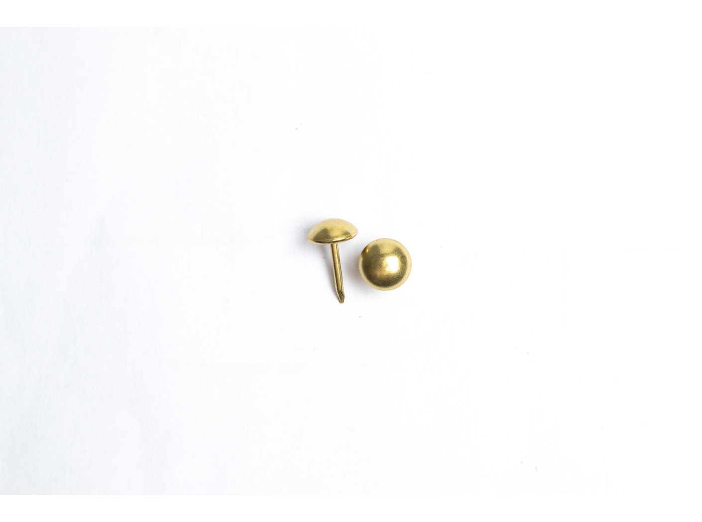 Decorative nails Brass Z90, Ø9mm, 1000pc/fp Decorative nails Brass Z90, Ø9mm, 1000pc/fp