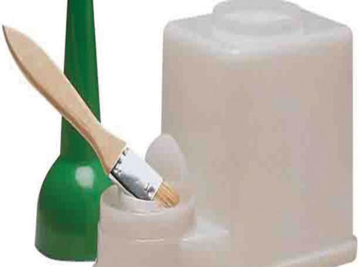 Glue container with brush, 1,5lit Glue container with brush, 1,5lit